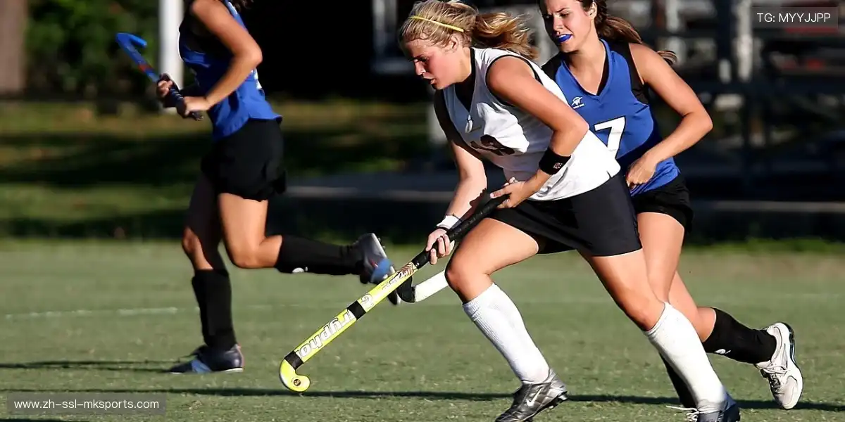 📸飞身铲球的一瞬，镜头捕捉得淋漓尽致！✨